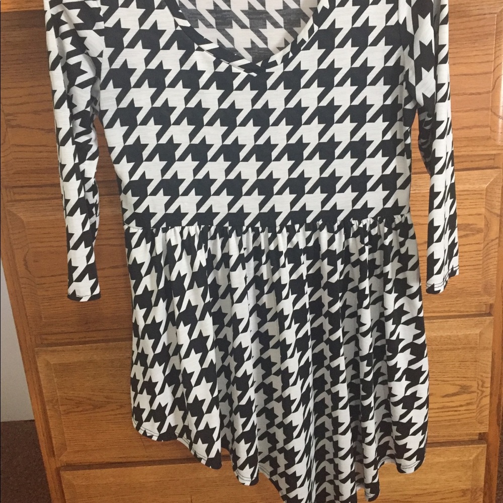 Houndstooth Top!